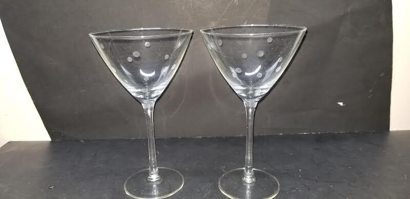 2 VTG CRYSTAL POLKA DOTS ETCHED WINE MARTINI GLASSES 7 1/2″