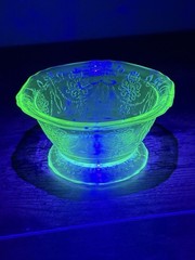 Belmont Tumbler Co BOWKNOT Green Low Footed Sherbet Uranium Glass Bowl