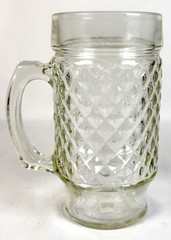 💥Set of 2 Vintage Glass Beer Mugs Diamond Pattern Pedestal Base.