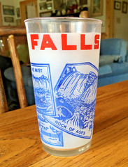 Vintage Souvenir NIAGARA FALLS Glass Iconic Images HAZEL ATLAS ~ Excellent!