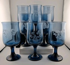 Set of 8 +1 Pfaltzgraff Yorktowne Blue 12oz Water Glass Goblets Glassware Etched