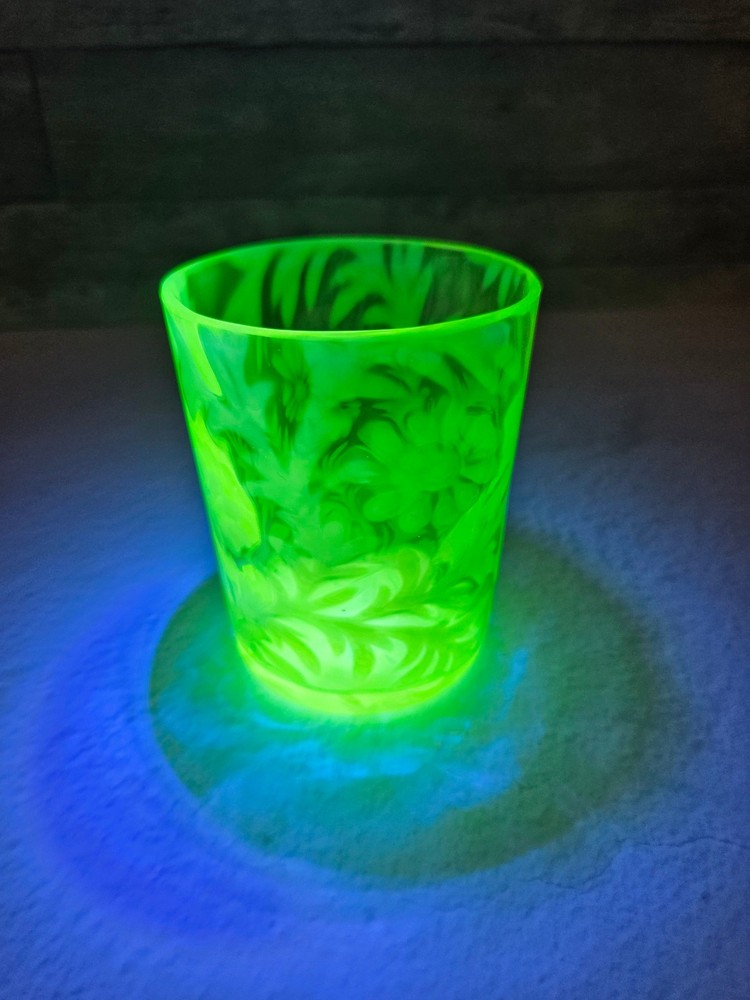 Fenton Daisy & Fern Topaz Vaseline Glass Tumbler – Excellent Condition 3.5″