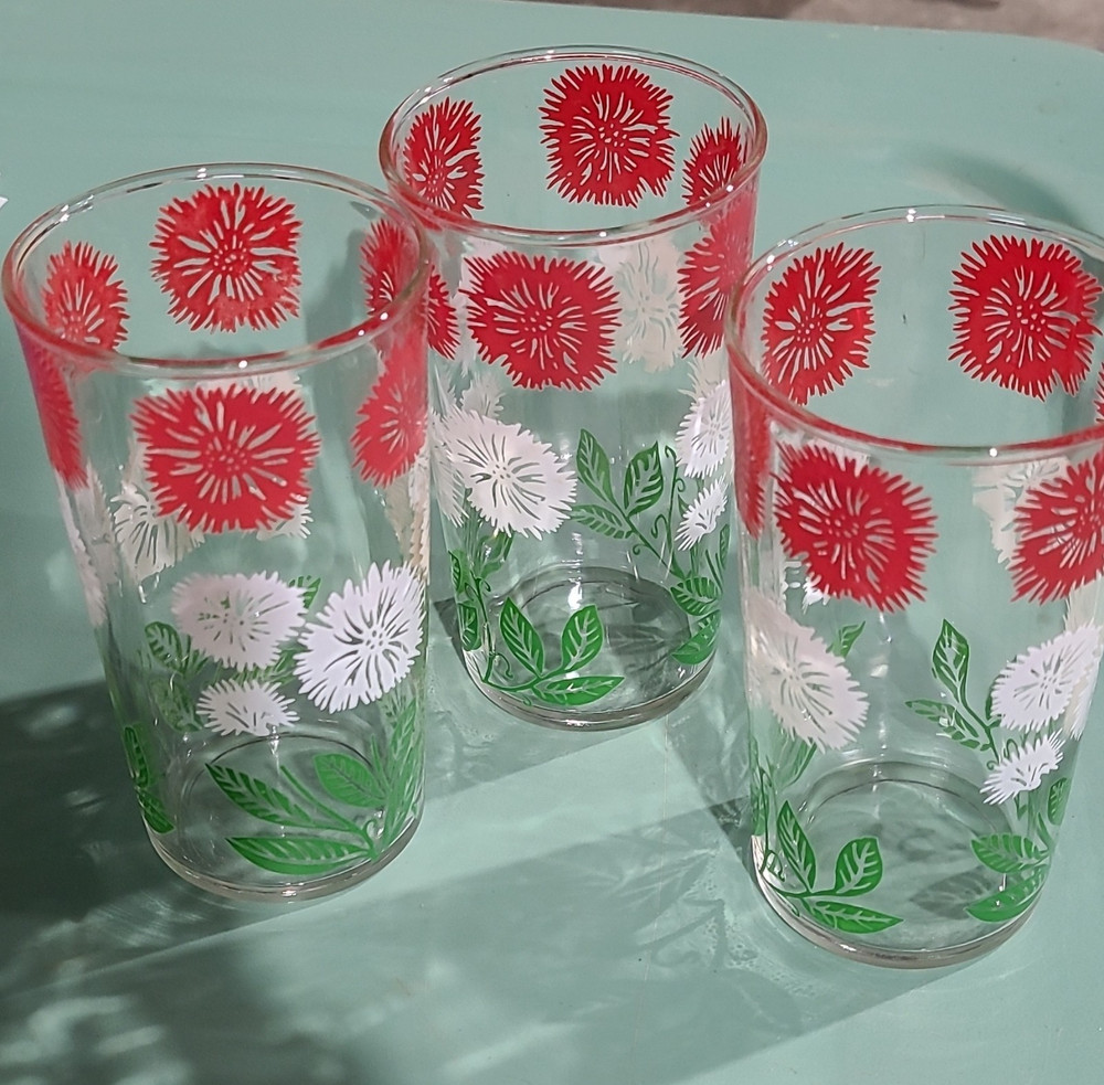 Clear Glass Tumbler Set of 3 Round Glossy Finish Red White Floral Decorated