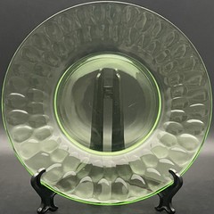Federal Uranium Glass Thumbprint Salad Plate 1931-36 Made in USA 8″ diameter