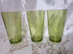 Vintage Green Glass Palm Tree Tumblers Set of 3 Drinking Glasses 6″ Tall…