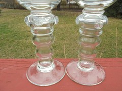 Pair Hand Blown Artist Signed Grape Etched Glass Roemer Goblets 7 3/4″ Excellent
