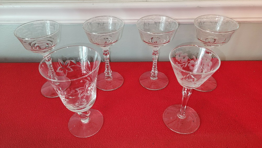 VINTAGE 6 PIECE COUPE, MARTINI & WINE CRYSTAL STEMWARE ETCHED COCKTAIL GLASSES
