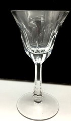 Beautiful Fine Crystal Blade Cut Hand Made 2 Wine and 2 Champagne Vintage