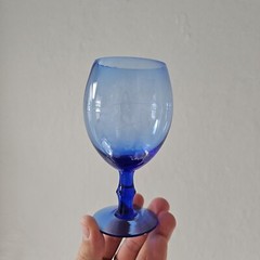 Vintage Etched Grapes Colbalt Blue Wine Glass 5.5″