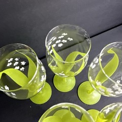 5 SIGNED Gloria Vanderbilt LILY OF THE VALLEY Painted WINE STEMS Goblet #R11