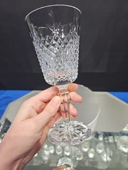 1 Wine Goblet 6-3/4″ Glass, crystal cut Signed Lenox USA «Beacon Hill» diamonds