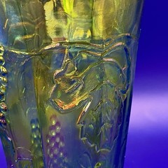 vintage Indiana Glass Company Iridescent «Harvest Grape» tumbler «Harvest Blue»