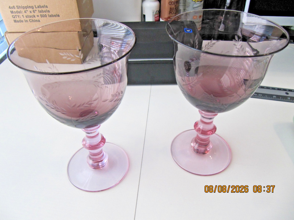 Set of Two Vintage Purple Leaf Etched Wine/Water Goblets 7″