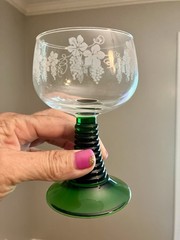 Set Of 6 Vintage Green Luminarc France Wine Glasses Grapevine Green Beehive Stem