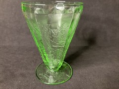 VTG Antique Green Uranium Glass Footed Tumbler Floral Poinsettia, 7 oz 4.5″H