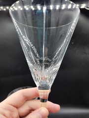 2 Unmarked High Quality Crystal Toasting Champagne Flute Star Beams