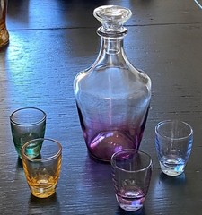 5 PC Decanter W/ Glasses Iridescent France VTG PARISIENNE Bar Rate Nice