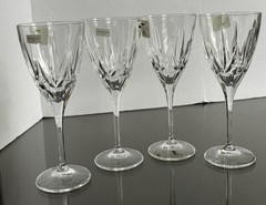 new with tags Royal Doulton Lot Of 4 VTG Crystal wine Glasses 7 1/2” X 3”