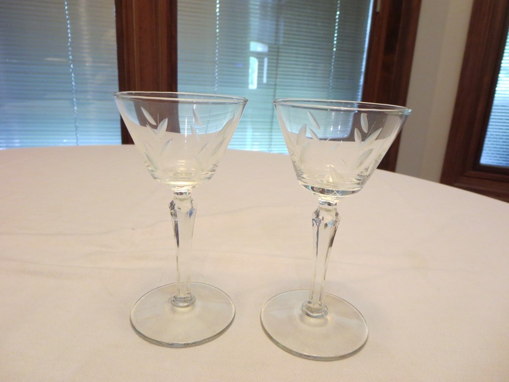 Pai of Vintage Libbey Priscilla Liquor Cocktail Glasses Cut Leaf Design