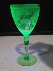 1- RARE Tiffin ELINOR GREEN 7″ Water Glass Goblet Uranium GLOWS