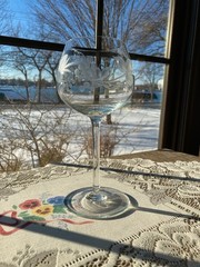 Etched Wine Glass 2.6″ Diameter 7.45″ Tall