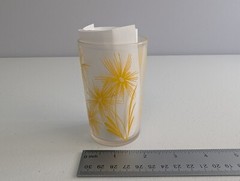 Swanky Swigs Juice Glass Tumbler 3.5″ Yellow Flowers MCM 50’s Kitsch Cottagecore