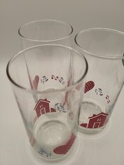 Set Of 3 Vintage Crisa Hometown (Corelle) Quilted Heart Glasses 6″ Tall