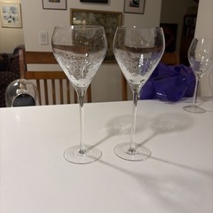 2 Pier 1 Reflections Crackle Glass Clear Wine Glasses 9.75” Tall VGC
