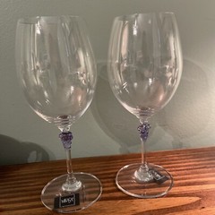 (2) Mikasa Chablis Wine Glasses 9» Austria Lead Crystal w/Purple Grapes