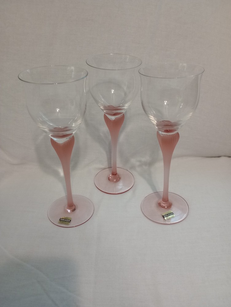 Mikasa Sea Mist Coral Frosted Heart Shaped Stem Wine Glasses-Set Of 3