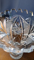 American Brilliant Style Whirling Star Pedestal Lead Crystal Vase Pinwheel Bud