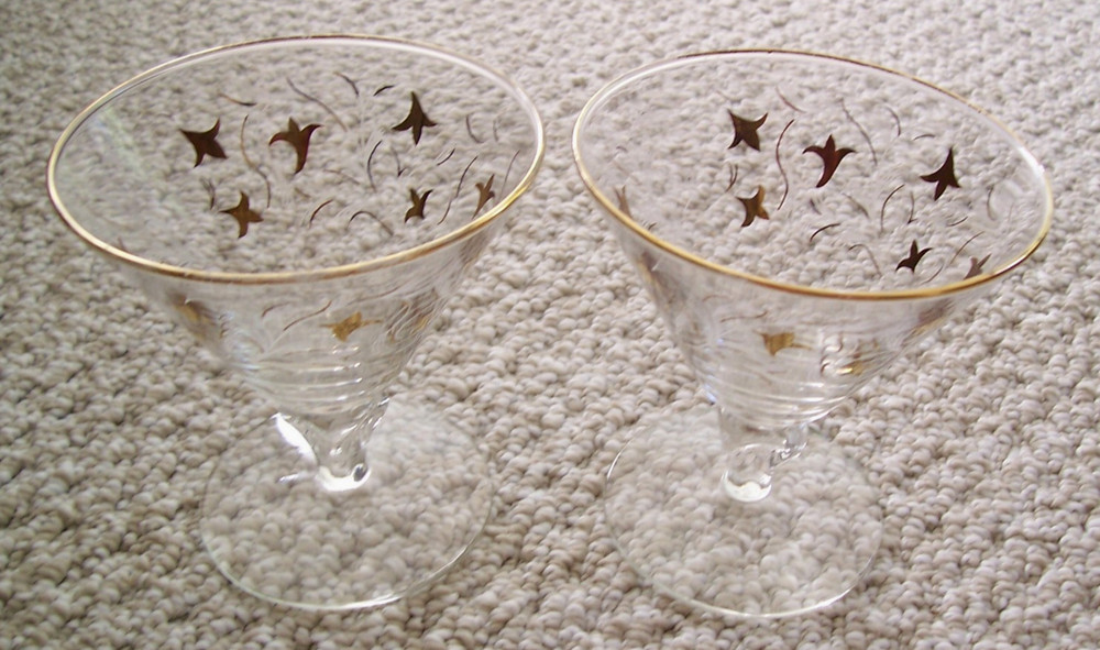 2 Libby Royal Fern Coctail/Sherbert/Martini/Champagne Glasses 4.25″ Tall