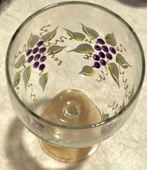 2 Hand Painted Purple Grapes w/Green Leaves, Gold Foot Crystal Wine Glasses 7in