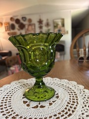 Vintage MCM Green LE Smith Glass Moon & Stars Ruffle Top Cup Goblet Smith 6”