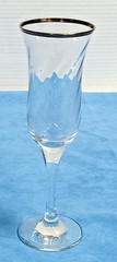 Platinum Trim Clear Swirl Fluted Champagne Glasses 8 1/4″ H -Set of 4