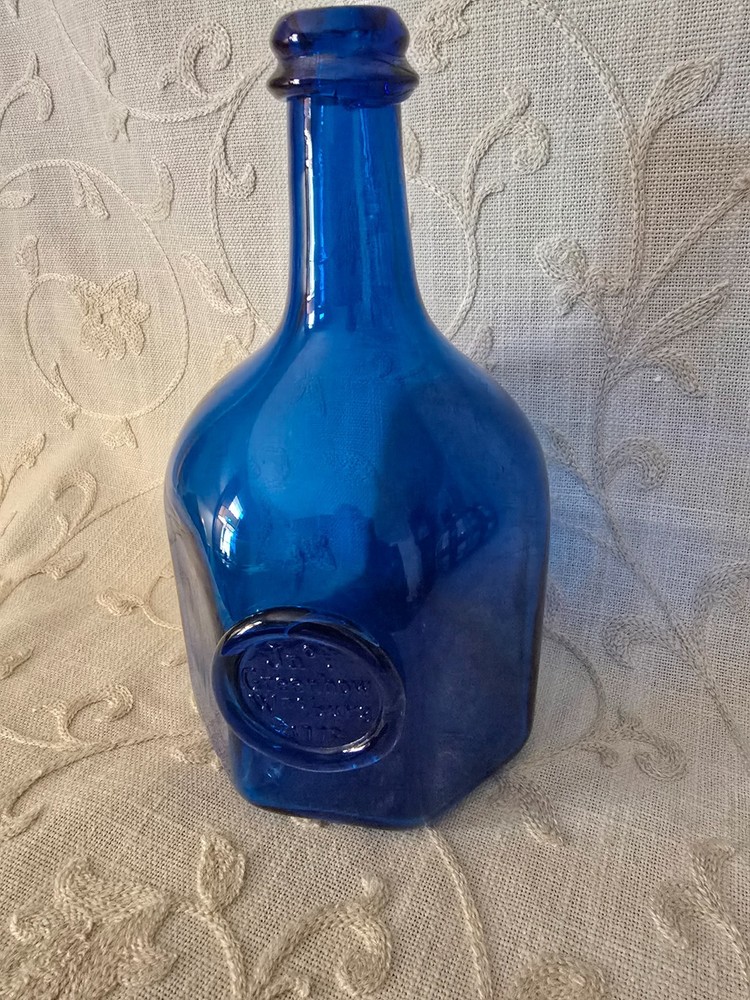 COLONIAL WILLIAMSBURG GREENHOW SHOP BOTTLE BLUE GLASS