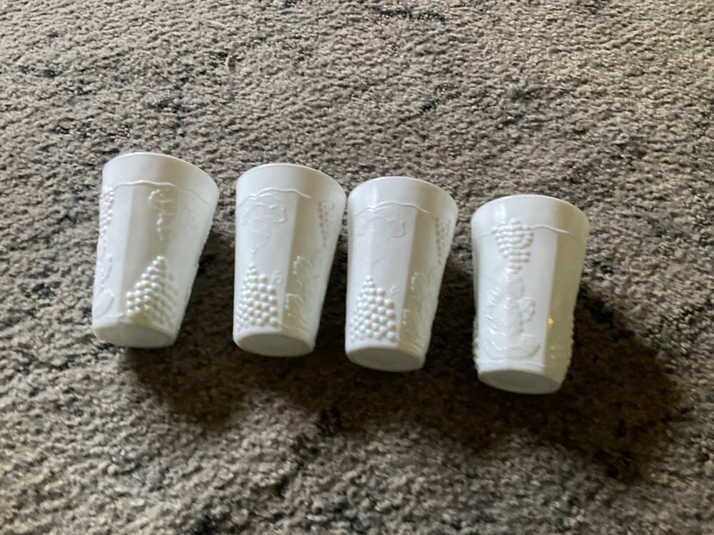 Colony Harvest Indiana Milk Glass set of 4 12 oz glasses