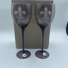 Pair Of Etched Stem Wine Glasses Purple Fleur De Lis Set Of 2 9.25”