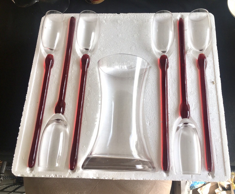 Bouquet of 6 Baseless Champagne Toasting Flutes + Clear Holding Vase /Red Stems