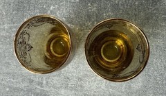 2 Laguna Venezia Murano Shot Glasses Gilding Embellishment Amber Yellow Vintage