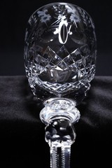 Rogaska ‘Gallia’ Crystal Wine Goblet 7 3/4″ Tall Cut Floral Designs Yugoslavia