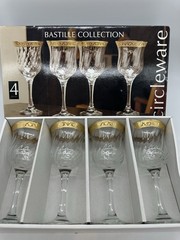 Circleware Maxim Stemware 8 oz Wine Glasses Gold Rim Swirl 7.5″ Set of 4