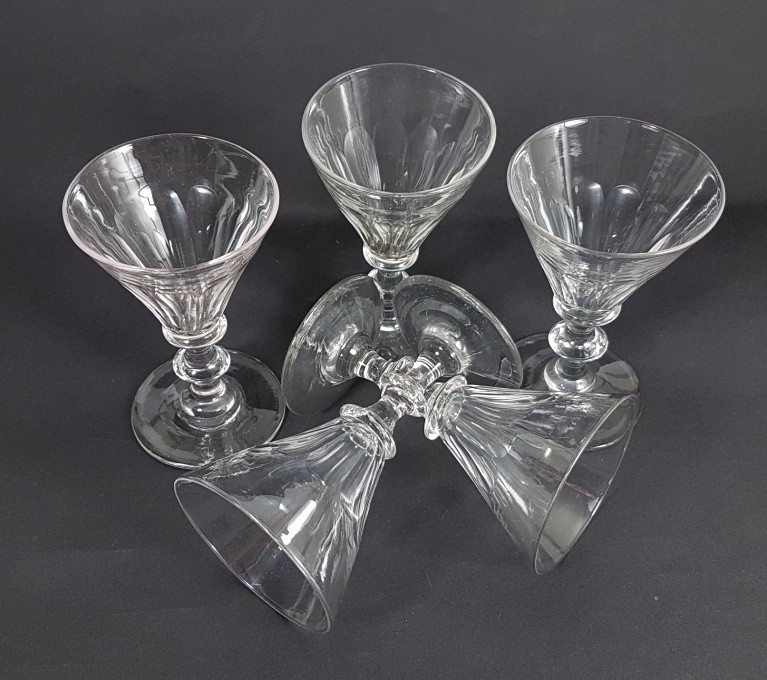 5 Absinthe glasses/ foot beaker, faceted, hand-cut, Bohemia, about 1880 AL269