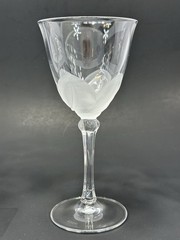 Two Cristal D’Arques FLORENCE 6-5/8″ Wine Glasses Frosted Petals JG Durand