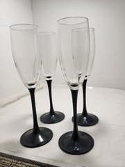 Vintage Luminarc Black Stem Champagne Flutes SET of 4 Beautiful CLEAR 8.75” Tall