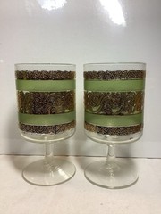 MT1101 Set Of 2 Vintage MCM Culver Starlyte Wine Glasses Gold & Green