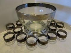 Vintage Dorothy Thorpe Glass Punch Bowl Roly Poly 13 pc. Set silver-rim 1960’s