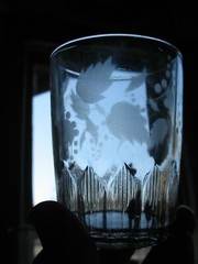 Vtg Flint glass 3 3/4″ tumbler Etched leaf & berry EAPG Light purple fence star
