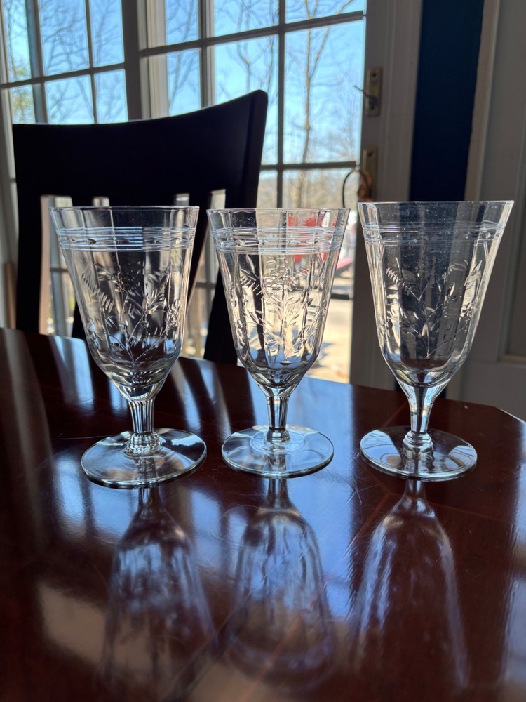 VINTAGE SET OF THREE CRYSTAL WHEEL CUT FOOTED ICED BEVERAGE GLASSES 6-1-4″