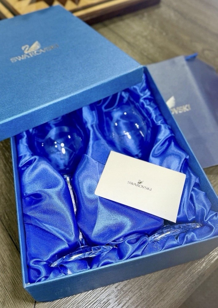 Swarovski Crystal Wine Glasses Set of 2 Elegant Stem Crystal Base Original Box